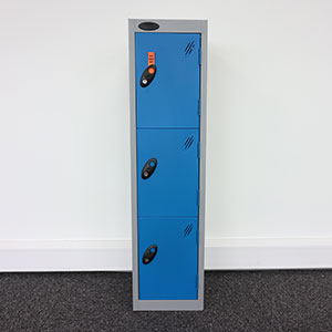 3 compartment locker